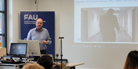 Zum Artikel "EmpkinS Lecture Series: July"