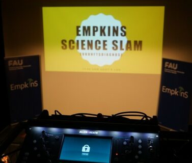 Zum Artikel "Science Slam: Hightech meets Medicine"
